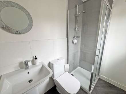 Larchfield Close, Royton, Image 11