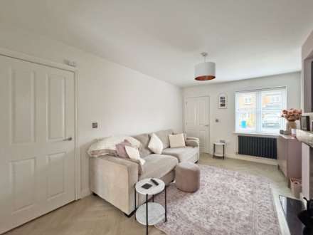 Larchfield Close, Royton, Image 17