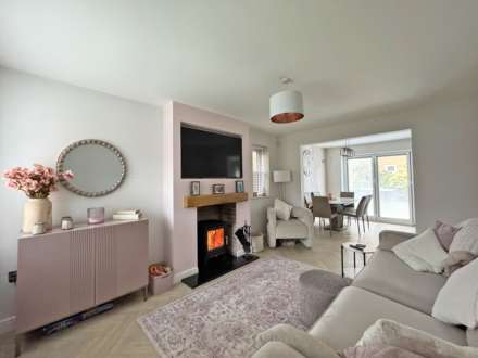 Larchfield Close, Royton, Image 2