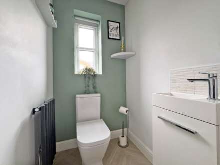 Larchfield Close, Royton, Image 24