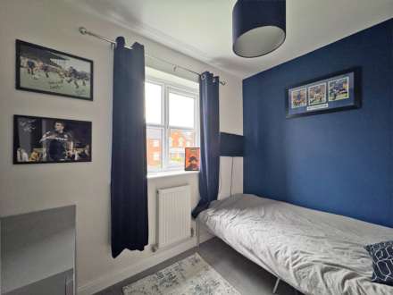 Larchfield Close, Royton, Image 27