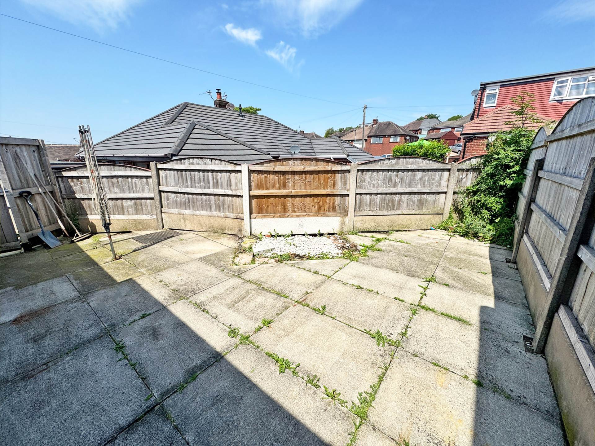 Surrey Avenue, High Crompton, Image 9