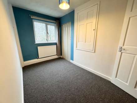 Thornham Road, Shaw, Image 7