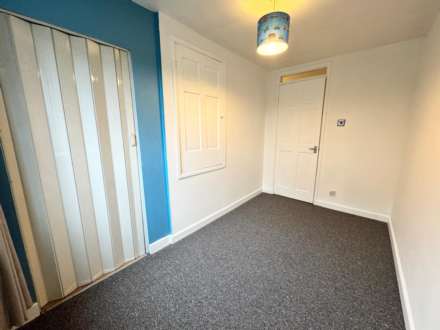 Thornham Road, Shaw, Image 8