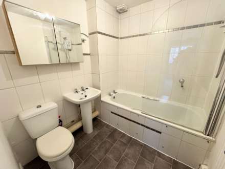 Thornham Road, Shaw, Image 9