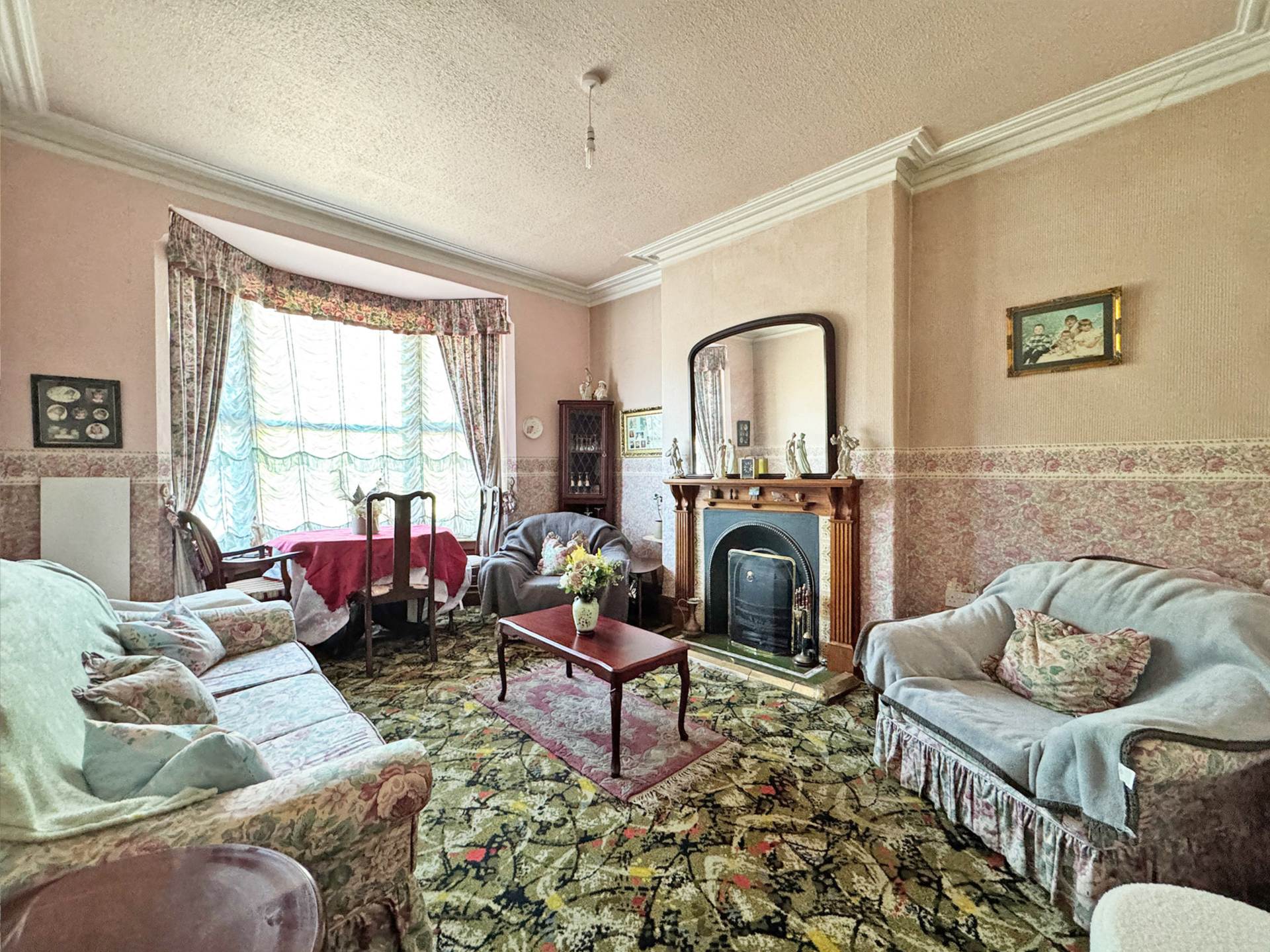 Rochdale Road, Royton, Image 2