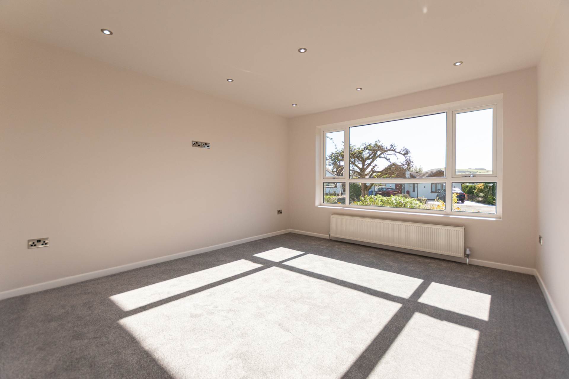 Milbury Drive, Littleborough, Image 4