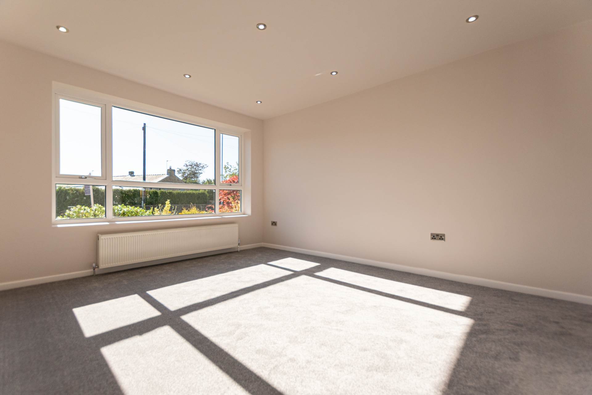 Milbury Drive, Littleborough, Image 5