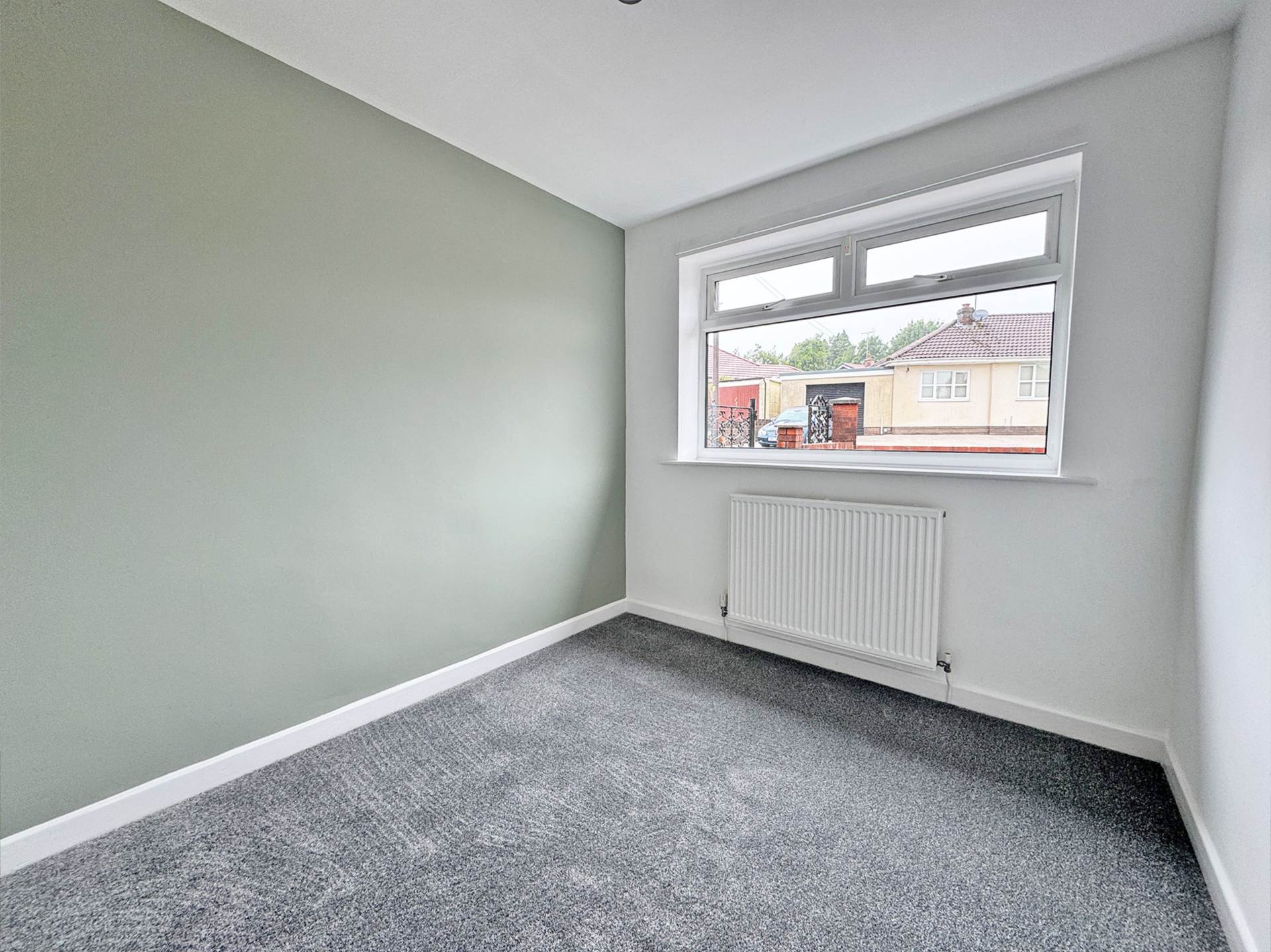 Surrey Avenue, High Crompton, Image 10