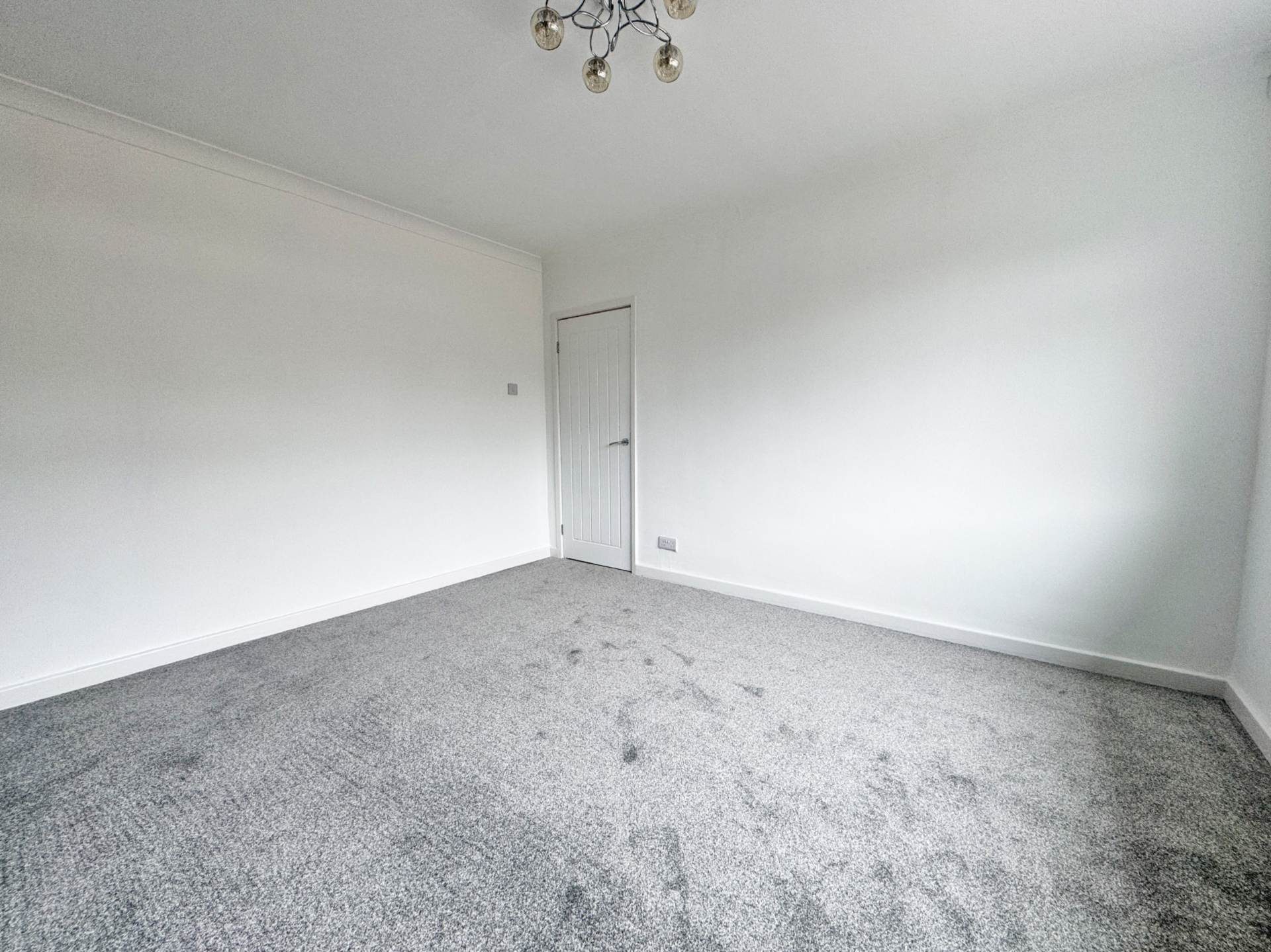 Surrey Avenue, High Crompton, Image 3