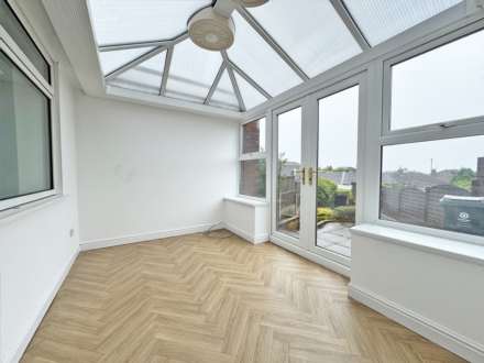Surrey Avenue, High Crompton, Image 6