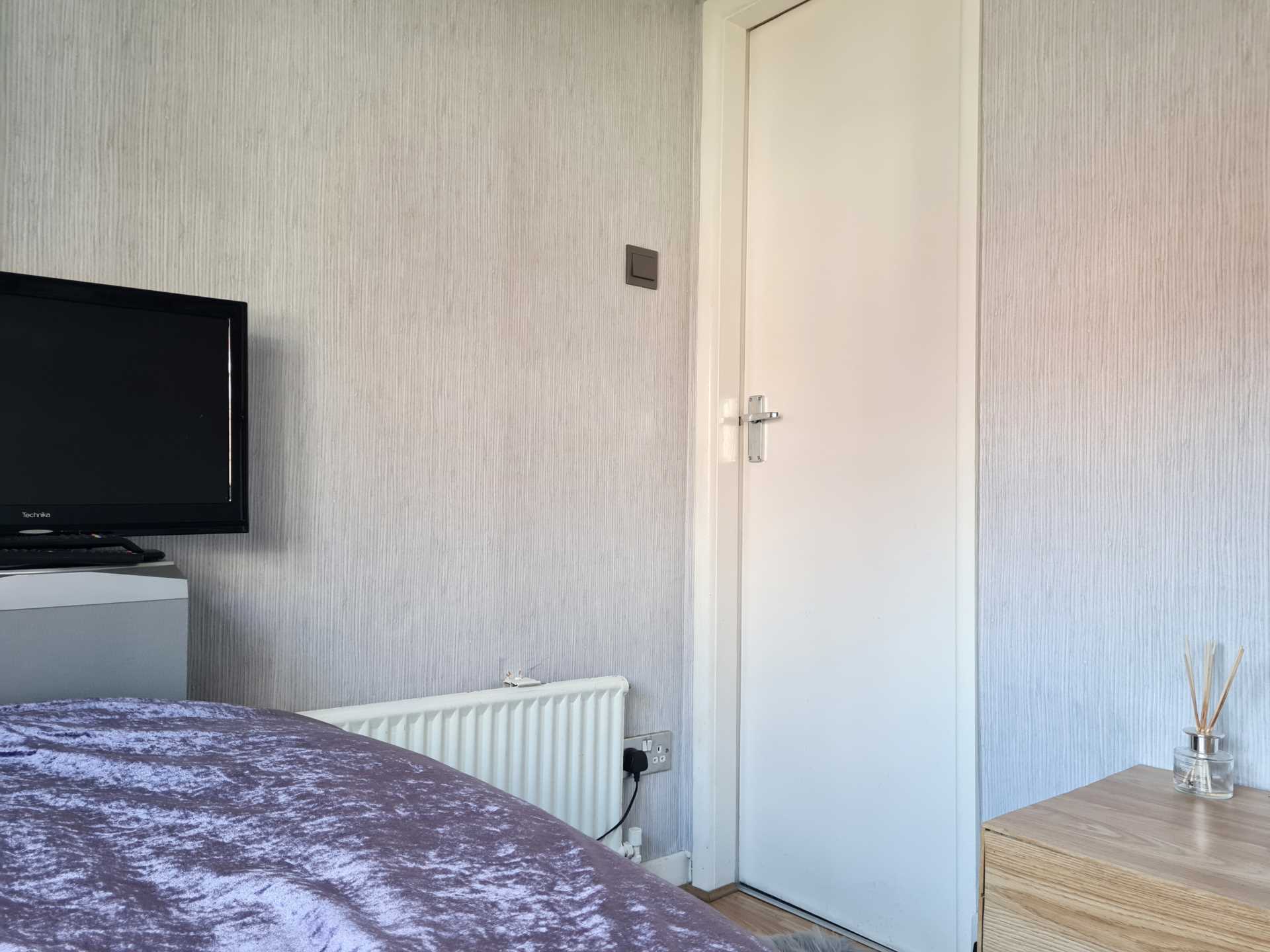 Lilac View Close, Shaw, Image 16