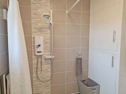 Lilac View Close, Shaw, Image 17