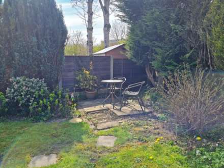 Lilac View Close, Shaw, Image 24