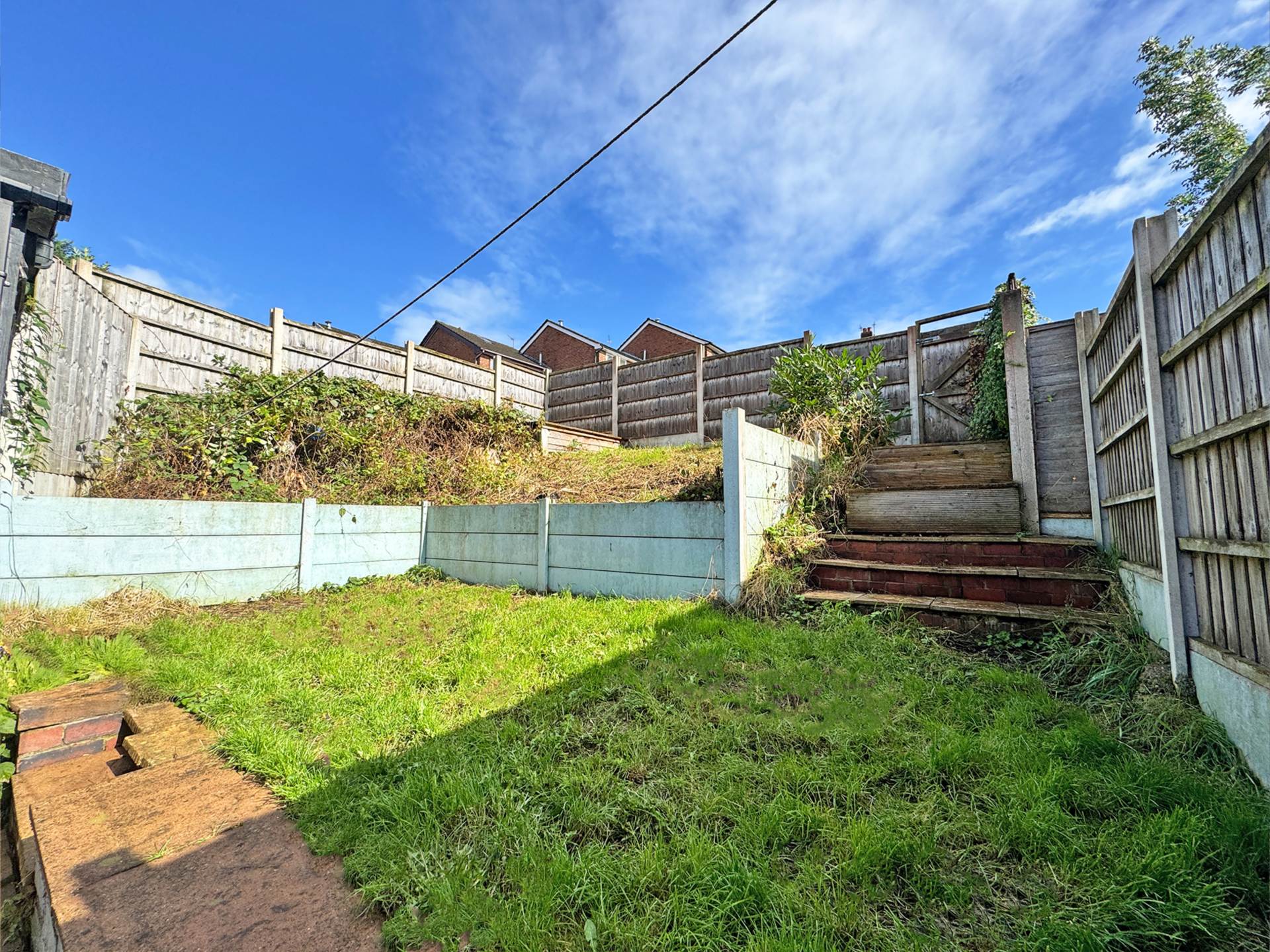 Grains Road, Shaw, Image 19