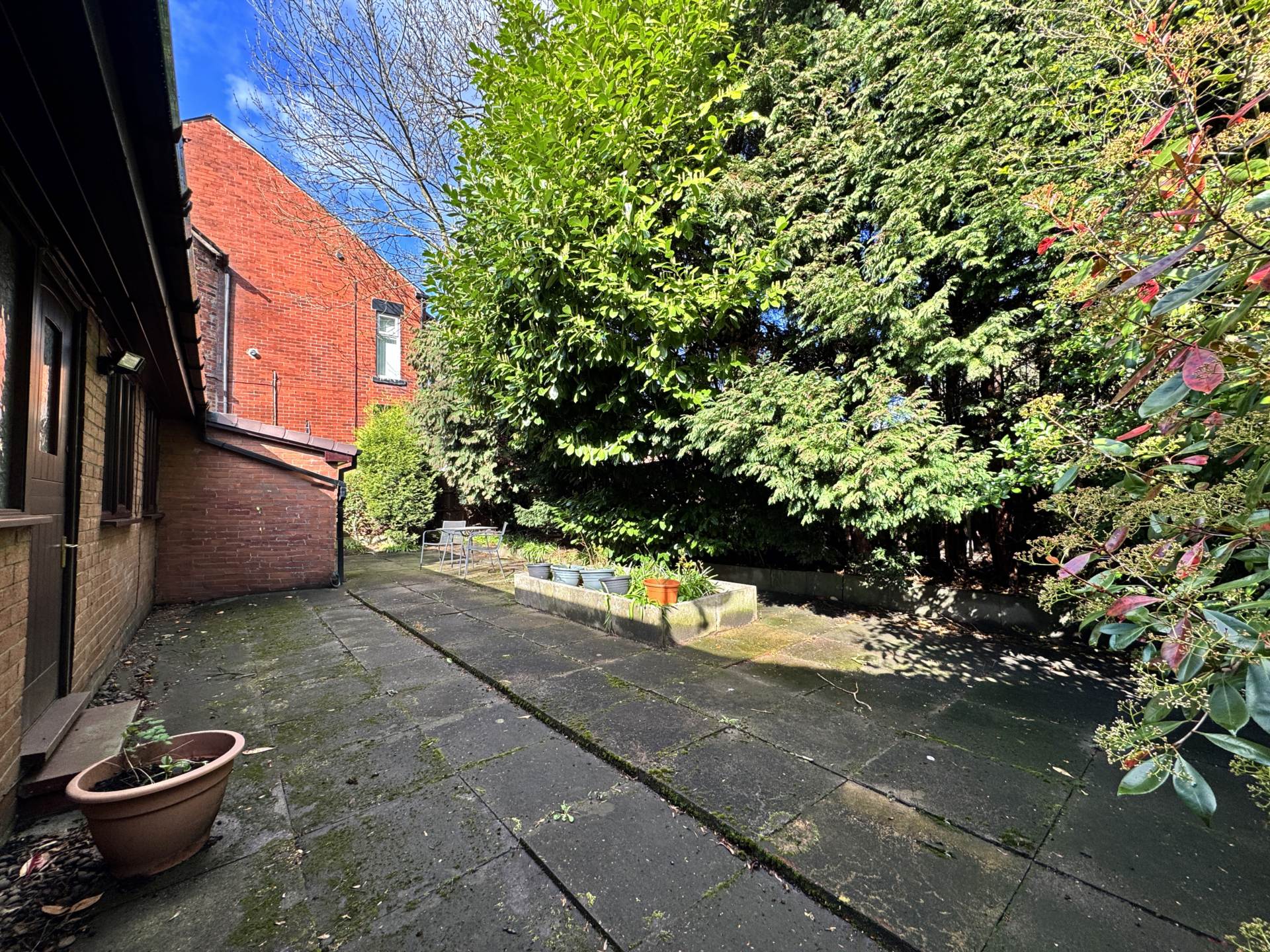 Park Crescent, Ashton-Under-Lyne, Image 17