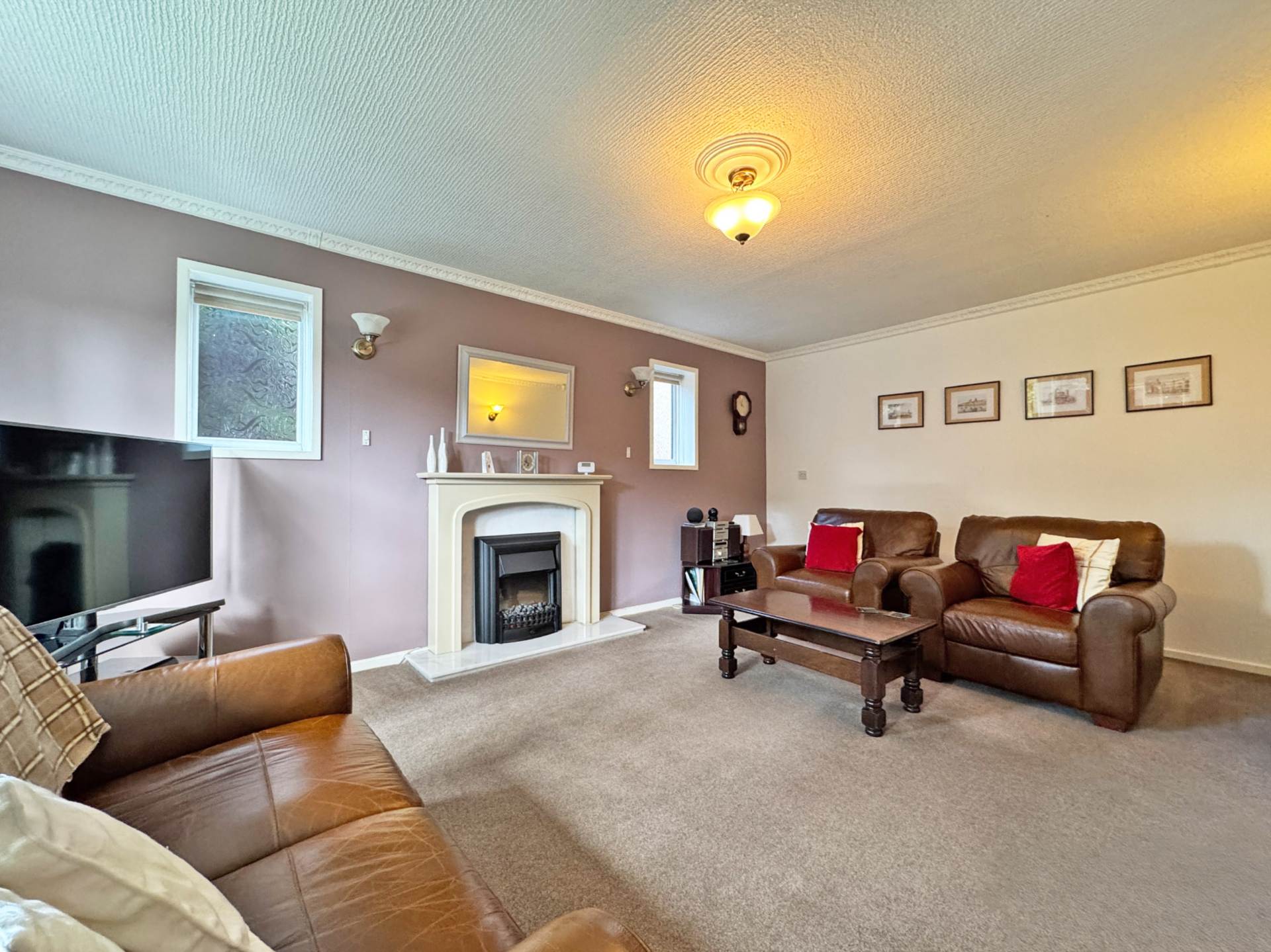 Park Crescent, Ashton-Under-Lyne, Image 4