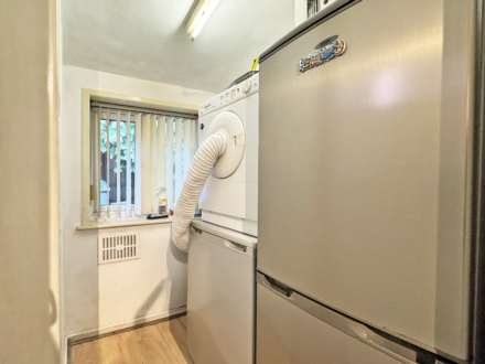 Park Crescent, Ashton-Under-Lyne, Image 10