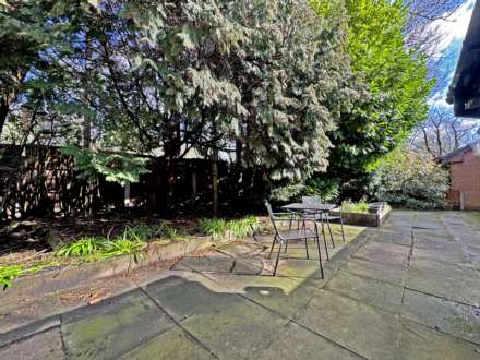 Park Crescent, Ashton-Under-Lyne, Image 18