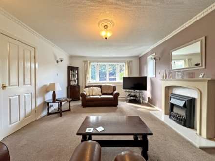 Park Crescent, Ashton-Under-Lyne, Image 5