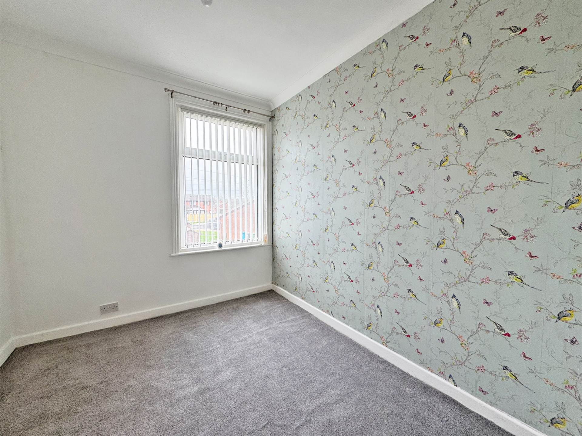 Milnrow Road, Shaw, Oldham, Image 5