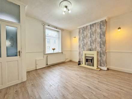 Milnrow Road, Shaw, Oldham, Image 10