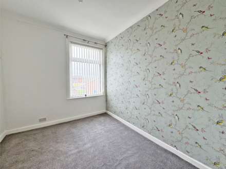 Milnrow Road, Shaw, Oldham, Image 5