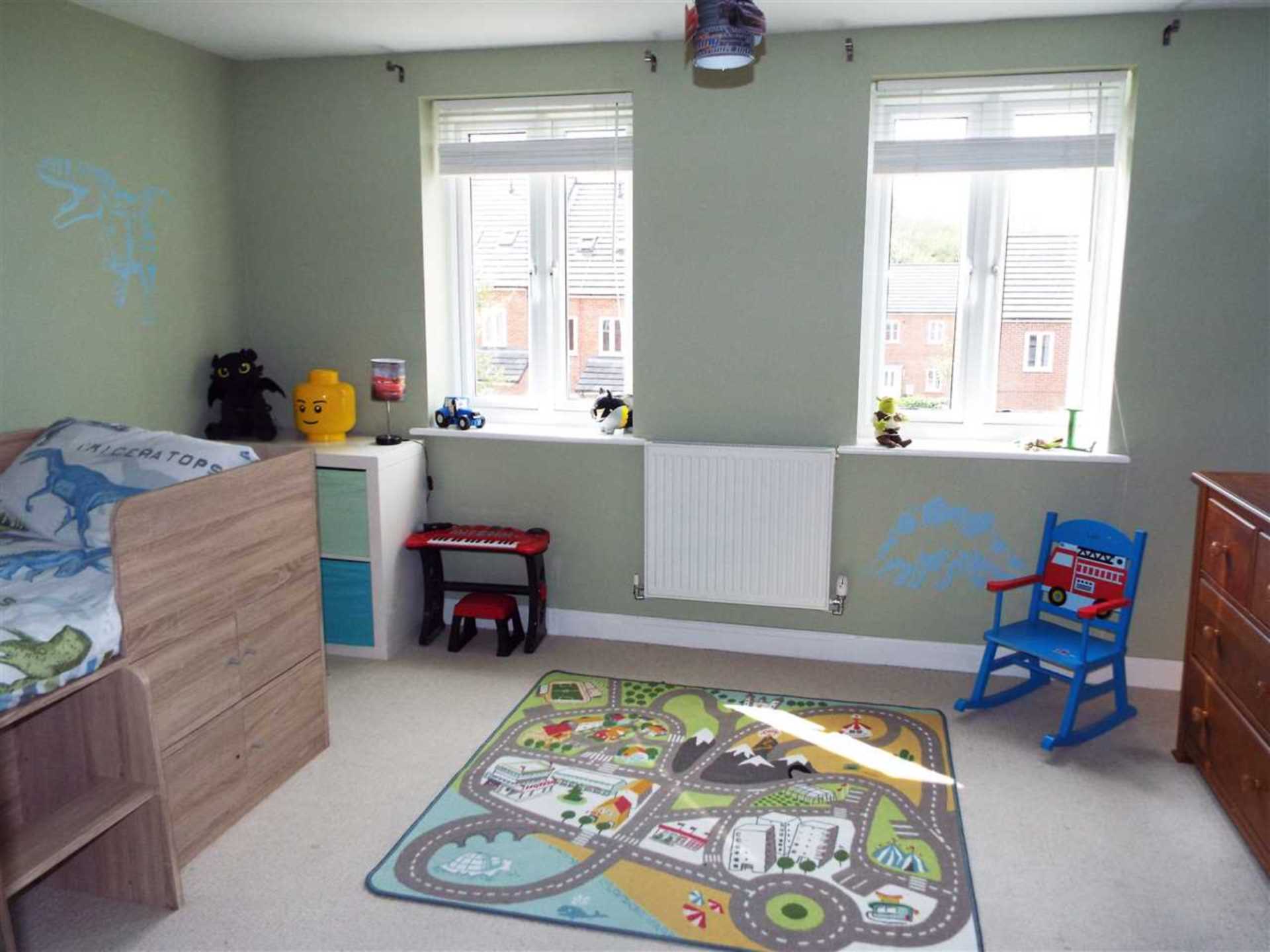 Windmill Close, Royton, Image 16