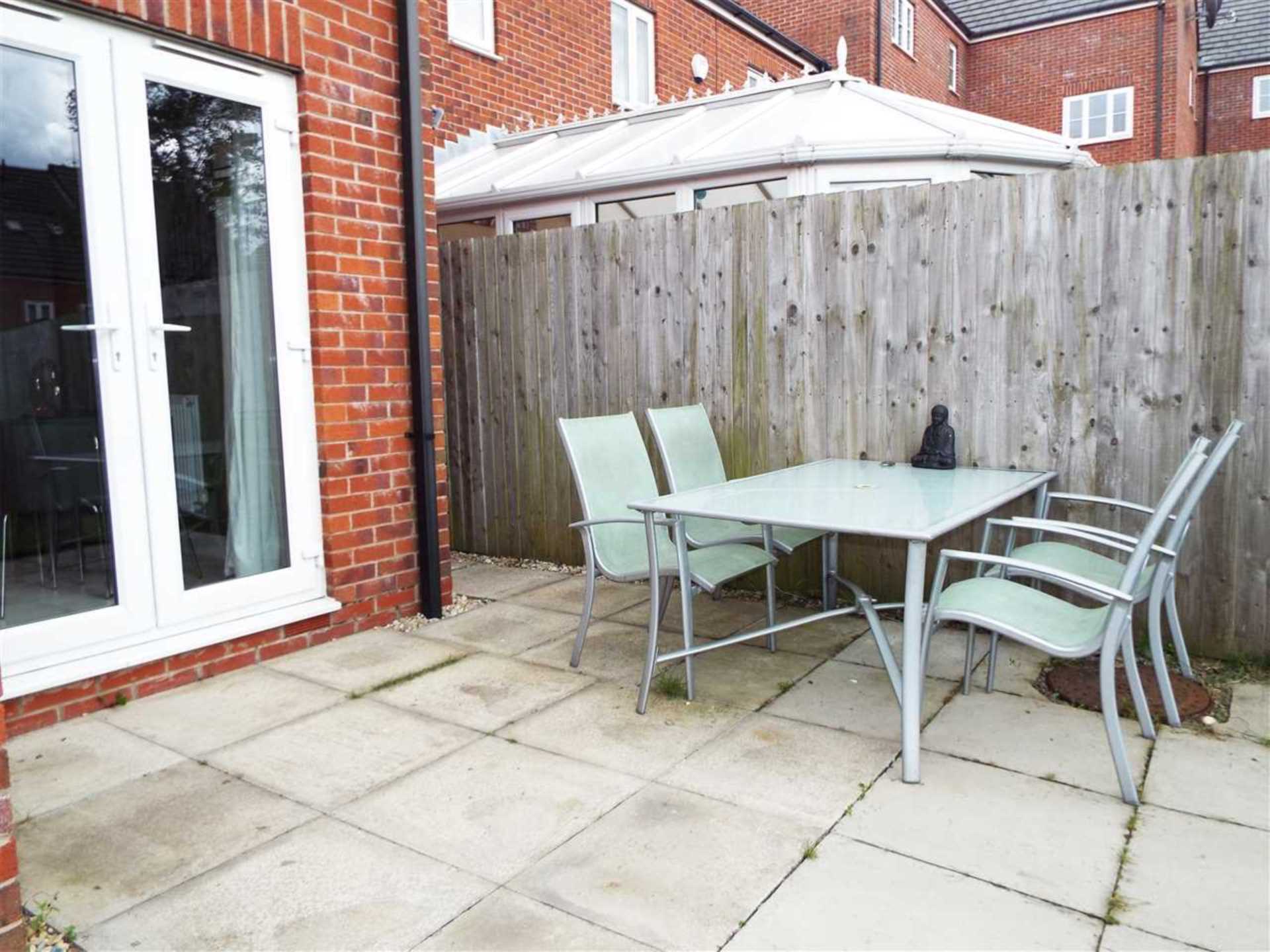 Windmill Close, Royton, Image 20