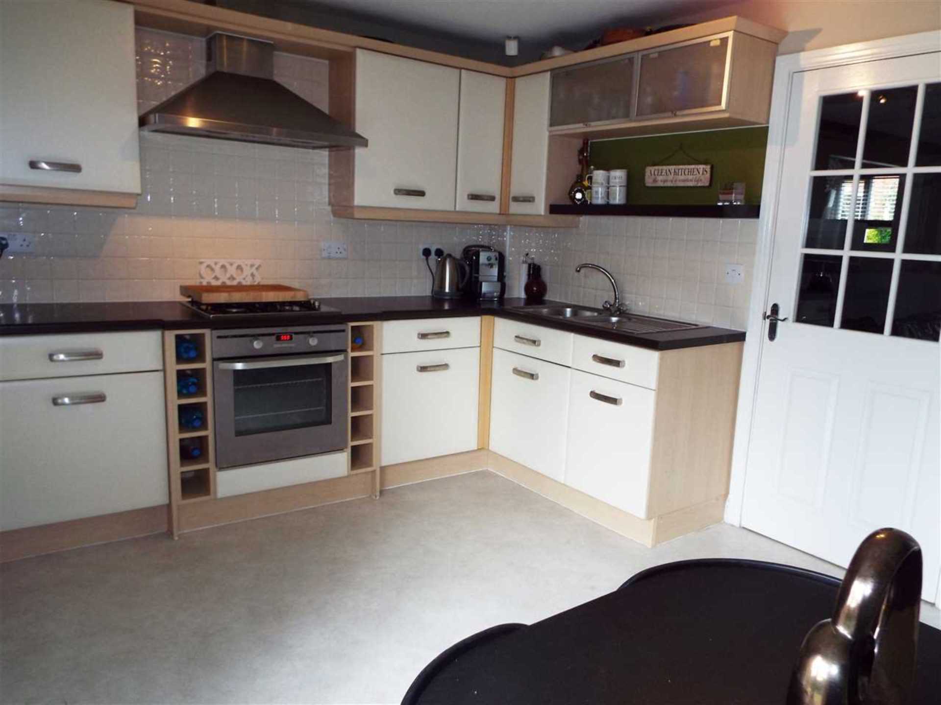 Windmill Close, Royton, Image 8