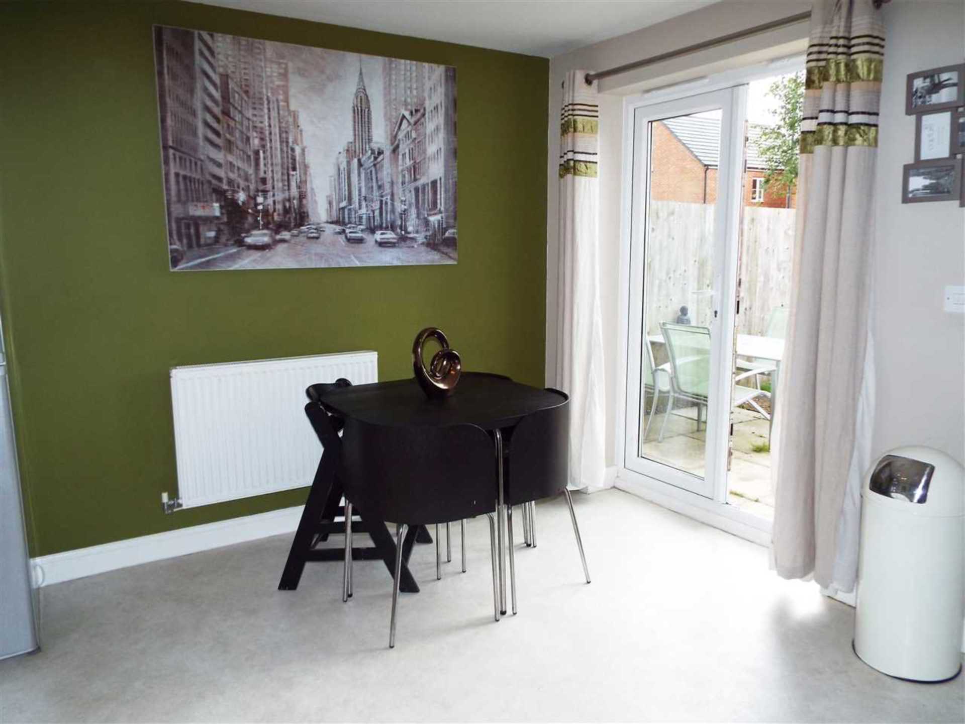 Windmill Close, Royton, Image 9