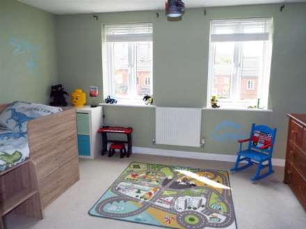 Windmill Close, Royton, Image 16