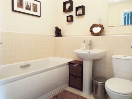 Windmill Close, Royton, Image 18