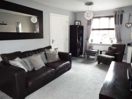 Windmill Close, Royton, Image 5