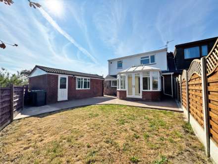 Great Meadow, Shaw, Image 23