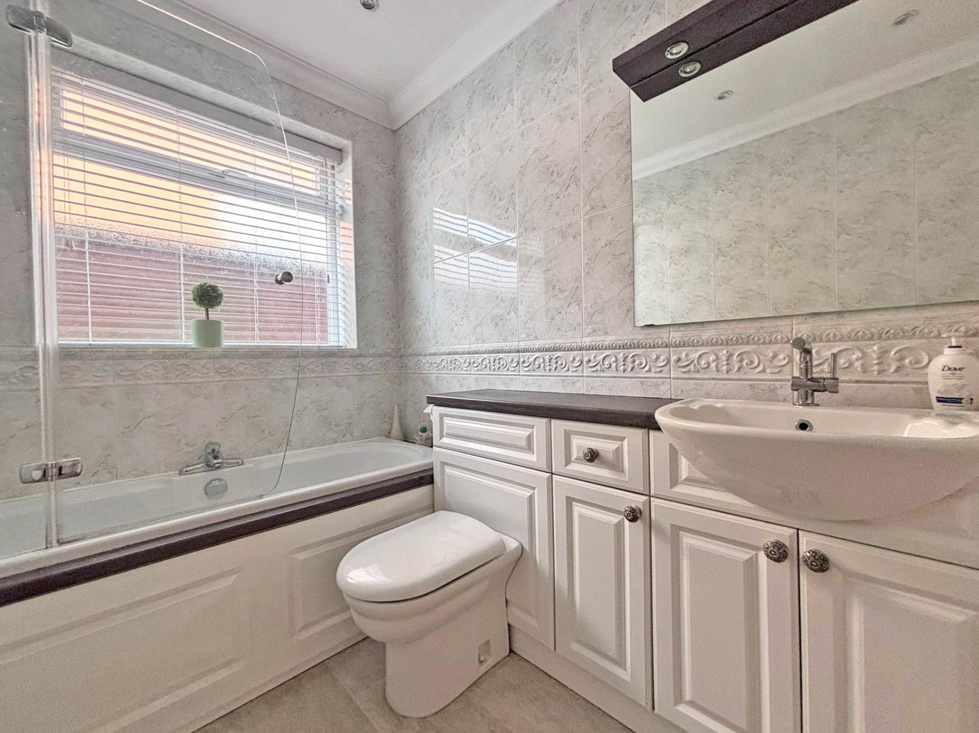 Thorncliffe Park, Royton, Image 15