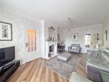 Thorncliffe Park, Royton, Image 4