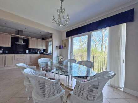 Thorncliffe Park, Royton, Image 7