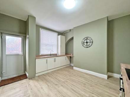 Coalshaw Green Road, Chadderton, Image 4