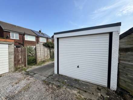 Blackshaw Lane, Royton, Image 17