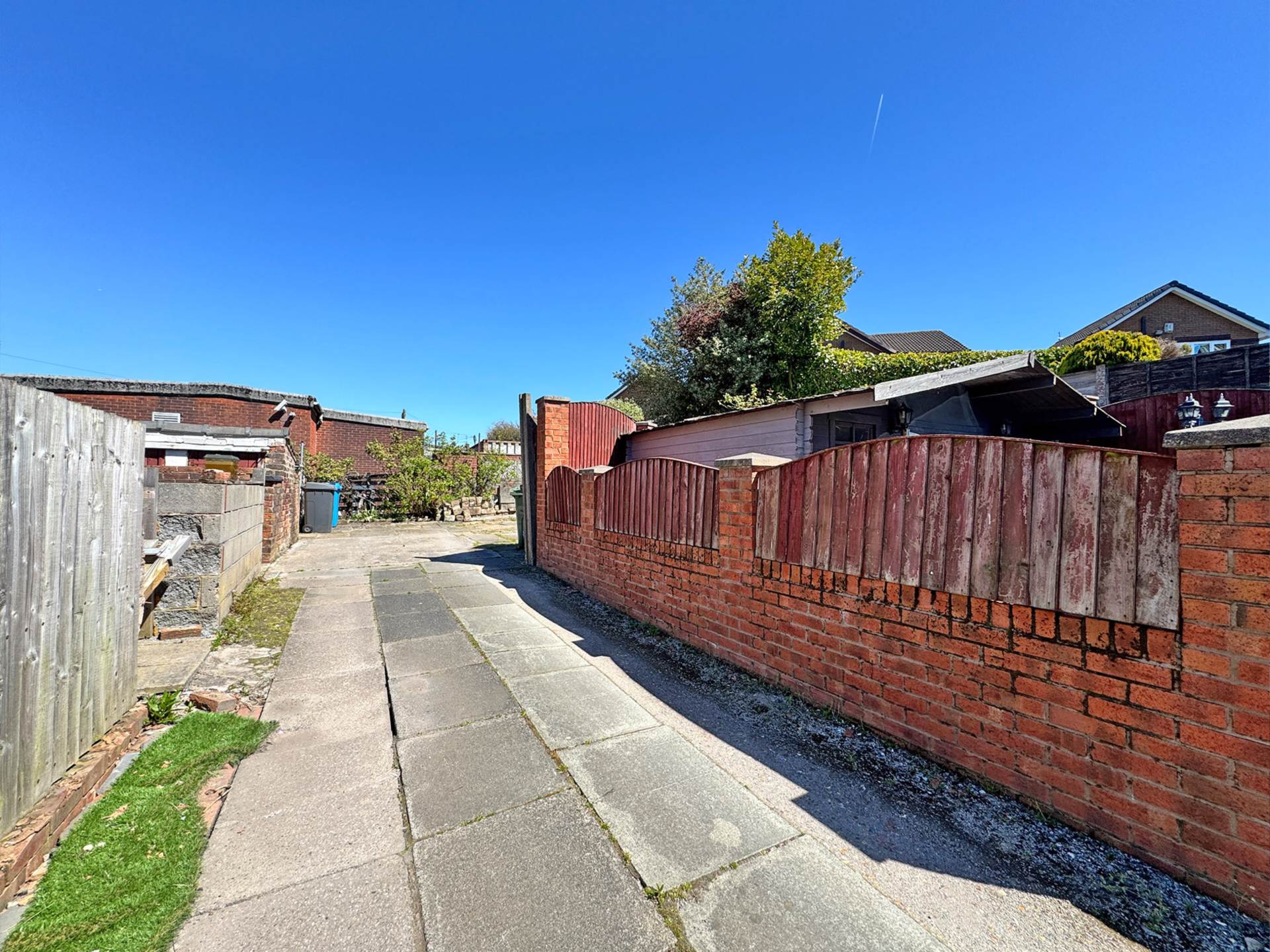 Shaw Road, Oldham, Image 13