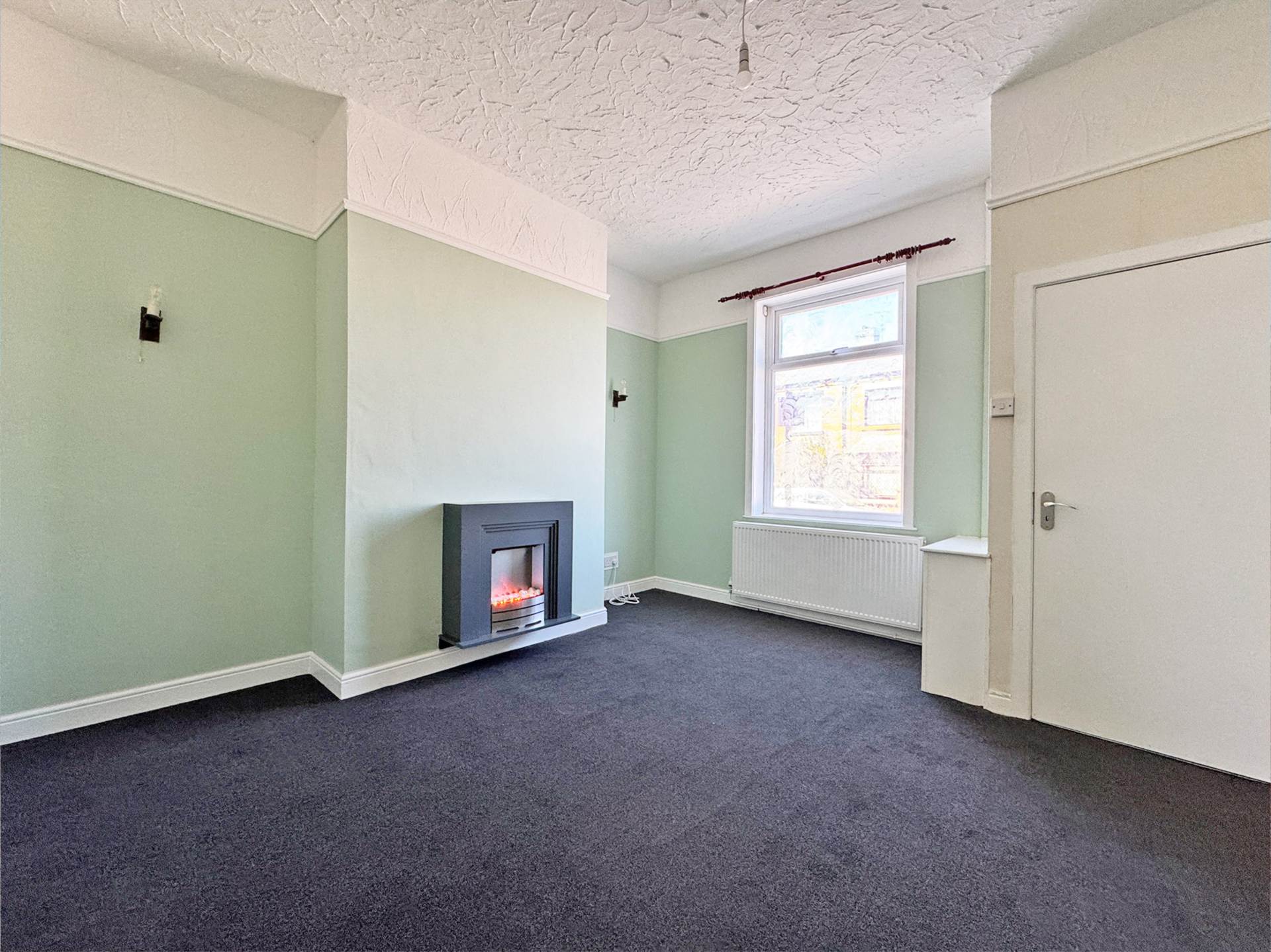Shaw Road, Oldham, Image 2
