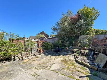 Shaw Road, Oldham, Image 12