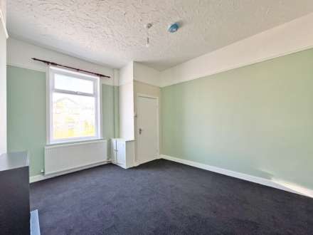 Shaw Road, Oldham, Image 3