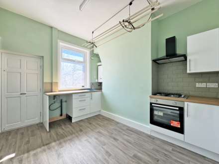 Shaw Road, Oldham, Image 4