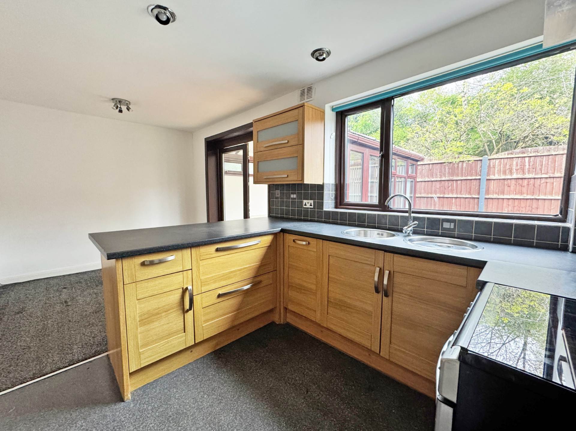 Clarence Street, Oldham, Image 4