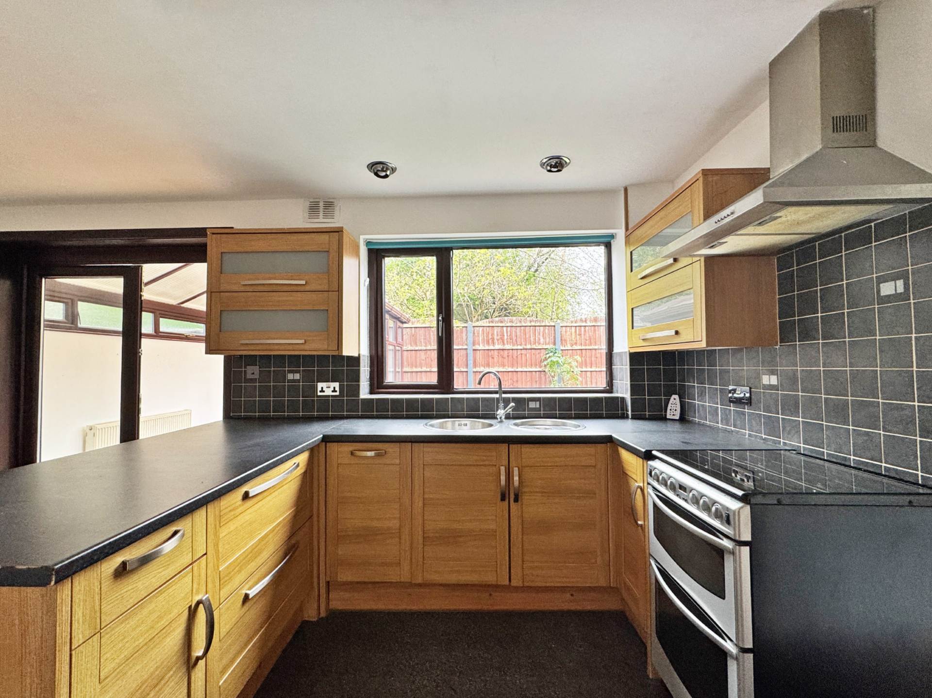 Clarence Street, Oldham, Image 5