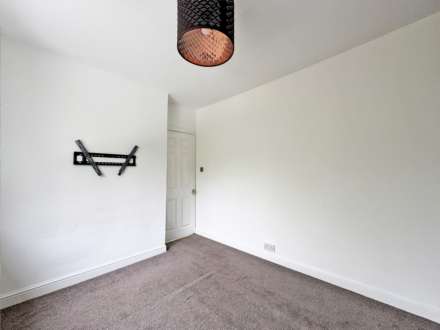 Clarence Street, Oldham, Image 17