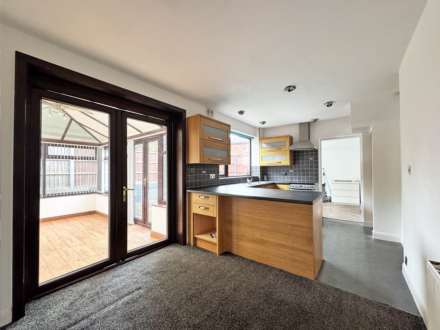 Clarence Street, Oldham, Image 8