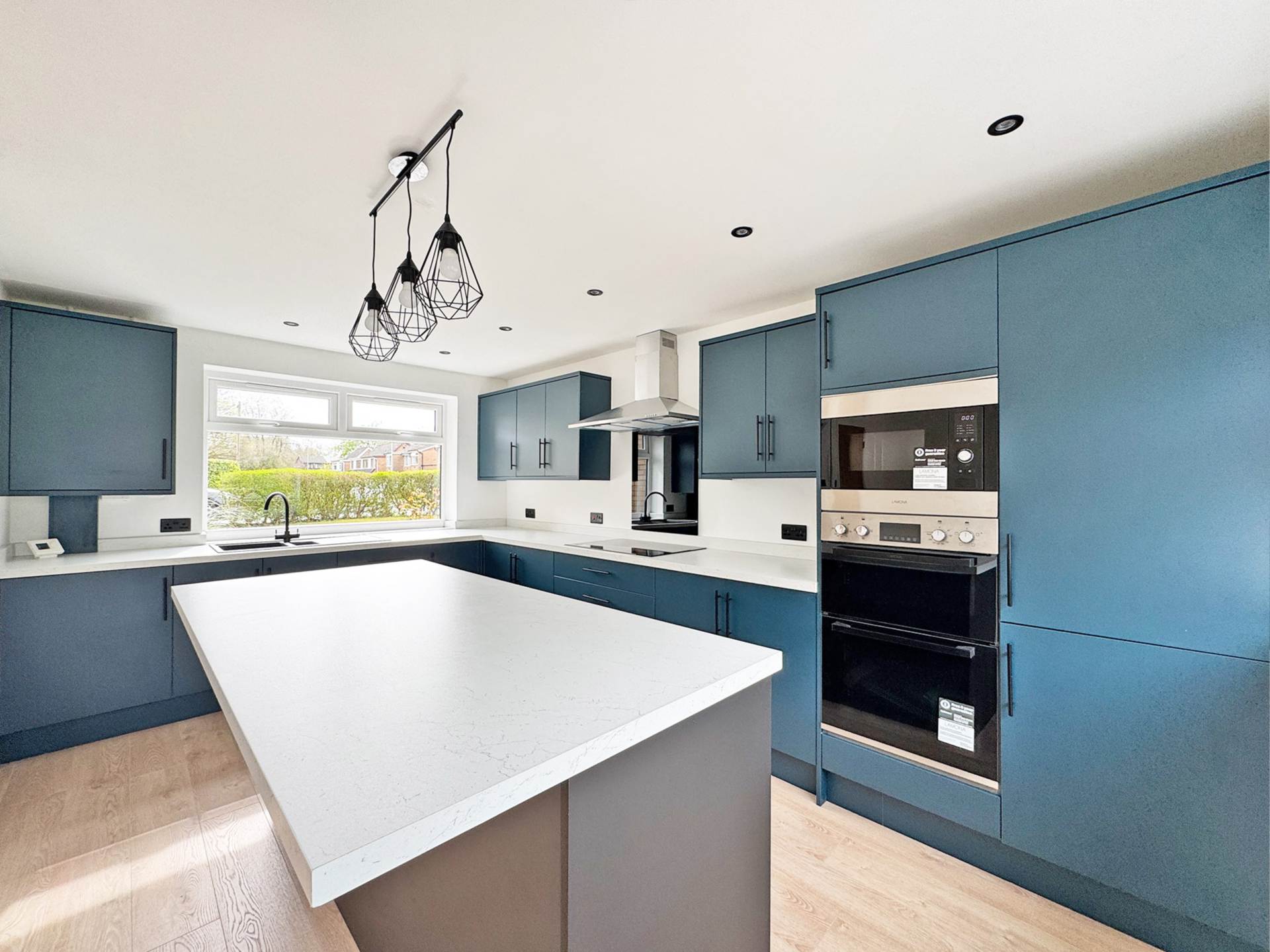 Pine Way, Lees, Image 8